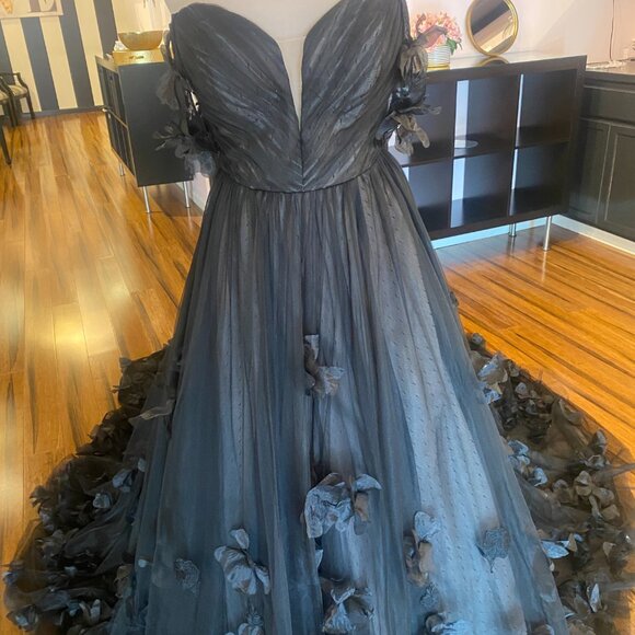 BLACK WEDDING DRESS : ESSENSE OF AUSTRALIA  D3734 - Picture 10 of 15